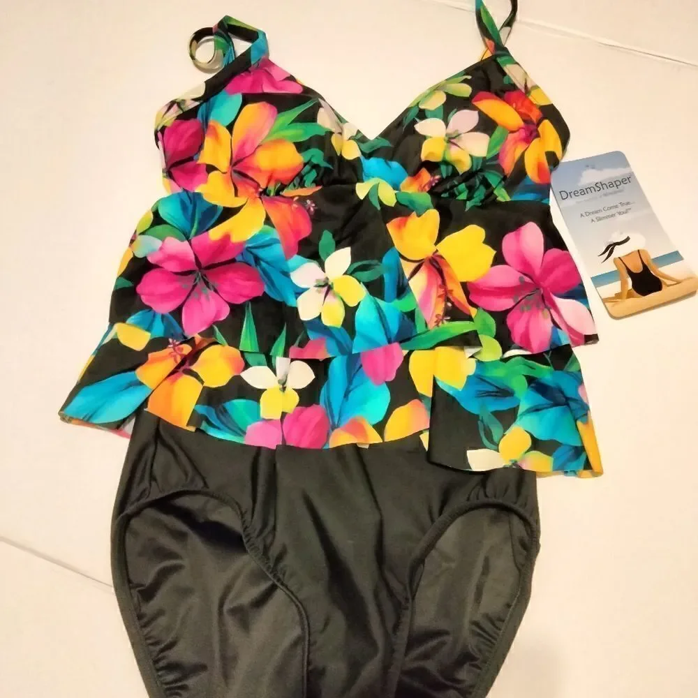NWT Dream Shaper One Piece NWT Swimsuit